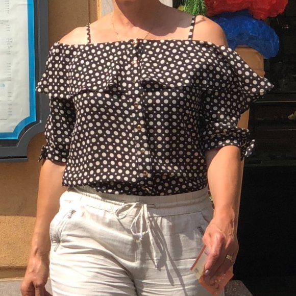 Made in Brazil. Polka dot black and ivory color.  Size 8 - Picture 2 of 10